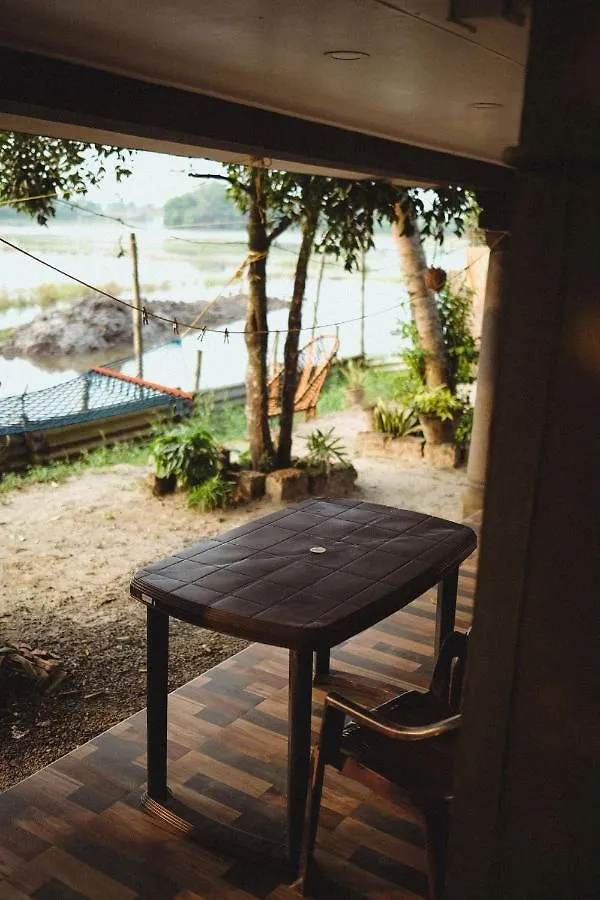 Tantra Lake House Alappuzha